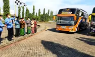 Lepas Ratusan Santri Kembali ke Ponpes Lirboyo, Bupati Kendal: Jaga Nama Baik Kendal dengan Rajin Belajar
