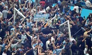 Rusuh! Fans Manchester City Menyerang Gawang Aston Villa