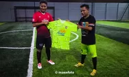 Sparing Minisoccer dengan Jurnalis FC, KAI Daop 4 Semarang Sumbang Jersey