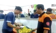 HUT ke 1 Warteg Mamoka Bahari 167 Betet Tangerang Ditandai dengan Potong Tumpeng dan Santuni Anak Yatim   