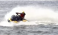 Foto: Melihat Atlet Jetski Dari Jetski Club Jakarta Latihan di Pantai Marina Ancol
