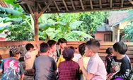 Mahasiswa KKN UNUSIA memberikan sekolah gratis; bimbel di desa Candali selama KKN