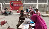 Pedagang terbantu vaksinasi di pasar, sempatkan suntik booster di sela jualan