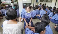 Hindari Mispersepsi, Komunitas Reptil Semarang Beri Edukasi ke SMP Marsudi Utami