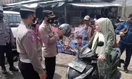Operasi Zebra di Jalur Pantura, Polsek Ciasem Subang Bagikan Helm Gratis kepada Pengendara Motor