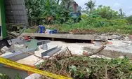 Tembok pembatas SDN 29 Mekarjaya Depok runtuh