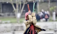 Foto: Flying Fox, Akhiri Outbond Santri Pesantren PERSIS 110 Manbaul Huda di Situ Cileunca   