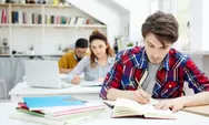 Mahasiswa Tingkat Akhir Wajib Simak! 3 Tips Skripsi atau Thesis Agar Cepat Selesai