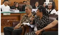 Kasus Ferdy Sambo dan Putri Chandrawati, Sambil Menangis Ibu Brigadir J Mohon Kuat Maruf untuk Jujur