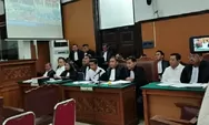 Penasihat Hukum Kuat Maruf Disemprot Hakim saat Sidang Berlangsung, Gara-Gara Anting?