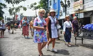 Sandar di Kota Semarang, Rombongan Turis Prancis Wisata di Kota Lama