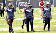 Foto: Kalahkan Kabupaten Tangerang, Tim Panahan Putri Tangsel Boyong Medali Emas di Porprov Banten 2022