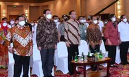 Presiden Jokowi ingatkan Pemda tidak pelit realisasikan APBD. Agar ekonomi daerah tumbuh