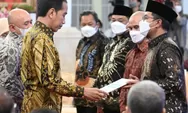 Presiden Jokowi Serahkan KUR Klaster dan Salurkan Dana Melalui LPDB KUMKM