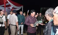 Bupati MFA Dampingi Menteri BPN ATR Serahkan Sertifikat Komunal pada SAD 113