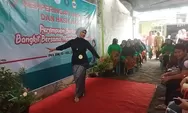 Rayakan Hari Ibu, Ibu-ibu hingga Lansia Keluarahan Gemah Semarang Lenggak-lenggok di Atas Catwalk