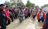 Bantuan Korban Banjir - Mensos mendatangi dapur umum di Sentra Margo Laras Pati, Jawa Tengah