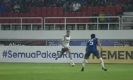 Rezaldi Hehanusa berhasil memberikan kado yang indah bagi Bobotoh didebutnya bersama Persib Bandung