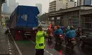 Meski Sudah di Evakuasi, Truk Mogok Sebabkan Kemacetan Panjang di Jalan Gatot Subroto 