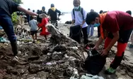 Hari Peduli Sampah Nasional 2023 SMSI Bandar Lampung Turun Aksi Bersih Pantai dan Tanam 1000 Mangrove