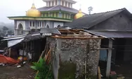 Disapu Puting Beliung, Belasan Rumah di Limbangan Kendal Porak Poranda