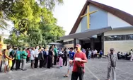 Piring Kasih Gereja Katolik Bongsari Semarang Bagikan Takjil Gratis untuk Umat Muslim