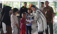 Pj Bupati Batang Lani Dwi Rejeki Bagikan Santunan Rp1,5 Miliar, Anak Yatim Piatu Bisa Ikut Senyum saat Lebaran