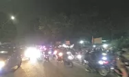 Jalur Pantura Bekasi Padat Total! Kendaraan Hanya bisa Melaju 20 Kilometer Perjam Saja