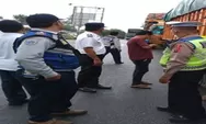 Melancarkan Arus Mudik, Satlantas Polres Taput Lakukan Ini Terhadap Truk-truk Barang