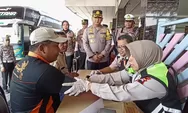 Sopir dan Kelayakan Bus Pengangkut Pemudik Diperiksa oleh Tim Dokkes Polres Kendal