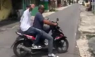 Dua orang berkulit hitam di Yogyakarta diduga berusaha menarik motor dari tepi jalan, mengaku jadi SAMSAT