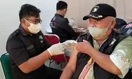Calhaj Kabupaten Batang Mulai Divaksinasi Meningitis, Ini Alasan Calhaj Harus Vaksin