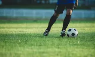 Teknik Dasar Sepak Bola: Mengoptimalkan Kemampuan Menggiring Bola