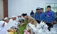 Bupati Asahan Upa-upa Jamaah Calhaj Disdik: Semoga Jadi Haji Mabrur 