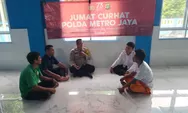 Bhabinkamtibmas Pulau Pramuka Beri Solusi dalam Jumat Curhat dengan Warga