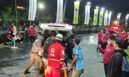 Terjadinya kebakaran asap tebal menyelimuti mall plaza ekalokasari Bogor pada malam hari