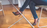 Waduh, ini bahayanya kebiasaan duduk menyilangkan kaki yang jarang disadari kebanyakan orang