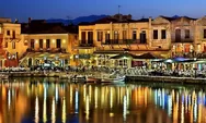 Kota Chania di Pulau Kreta Yunani punya segudang destinasi wisata menarik, salah satunya Pelabuhan Venesia