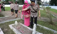 Peringati Hari Bhayangkara ke-77, Polresta Deli Serdang Laksanakan Upacara Ziarah Makam Pahlawan
