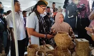 Luar Biasa! Buah Tangan Kerajinan Enceng Gondok Demak Pikat Pembeli Mancanegara