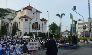 Salat Idul Adha di depan Gereja Koinonia, Khotib : Visi Suci Haji, Melepas Keangkuhan dan Ego