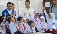 Pj. Gubernur Heru Tinjau Proses Belajar-Mengajar di Sekolah Dasar Negeri 07 dan 08 Duren Sawit