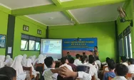 Beri Pemahaman Tentang Berlalu Lintas yang Baik, Begini Pesan Polantas Kendal untuk Siswa SMP IT Robbani