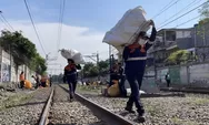 Komitmen Wujudkan Keselamatan, KAI Daop 1 Jakarta Tertibkan Puluhan Bangunan Liar Wilayah Pasar Senen 