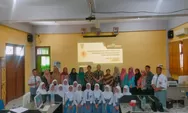 Guru dan Siswa SMA Negeri 1 Gemuh Dilatih Broadcasting dan Jurnalistik