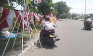 Jelang Hut Ke - 78 Kemerdekaan RI,  Pedagang Bendera Ketiban Rezeki