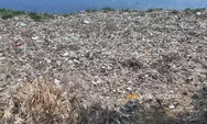 [FOTO] Sampah Di Aliran Sungai Citarum