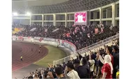 Ratusan Bobotoh Nekat Datang ke Manahan, Laga Persis Vs Persib Sempat Diwarnai Gesekan Antara Suporter 