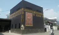 Unik! Di Bandung Ada Masjid Mirip Kakbah