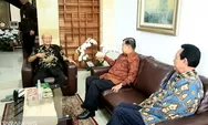 Wapres Jusuf Kalla Jenguk Syafii Maarif di Yogyakarta